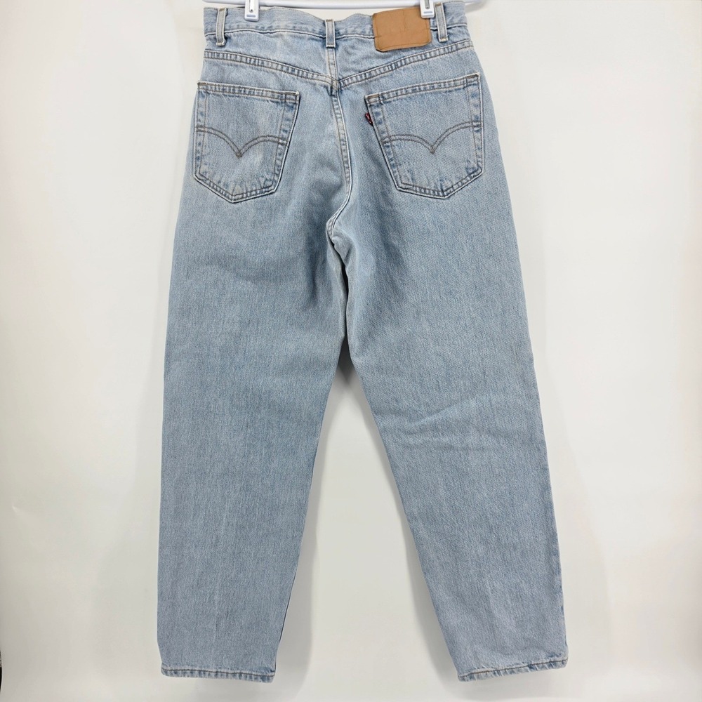 Vintage Levis 550 Mens Relaxed Fit Tapered Jeans 33x30 Light Wash Blue Denim
